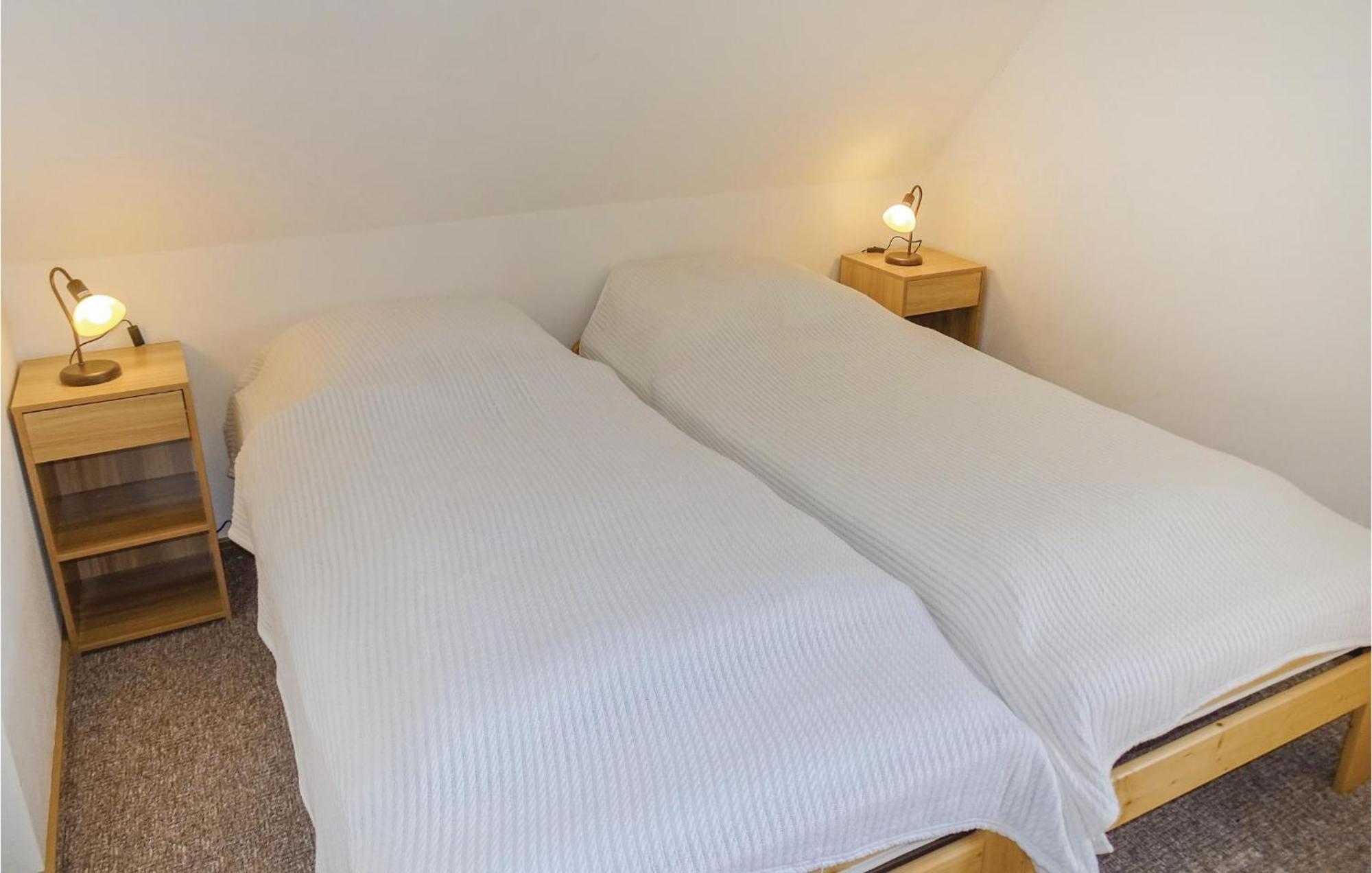 Beautiful Apartment In Buesum Ot Westerdeichs, エクステリア 写真